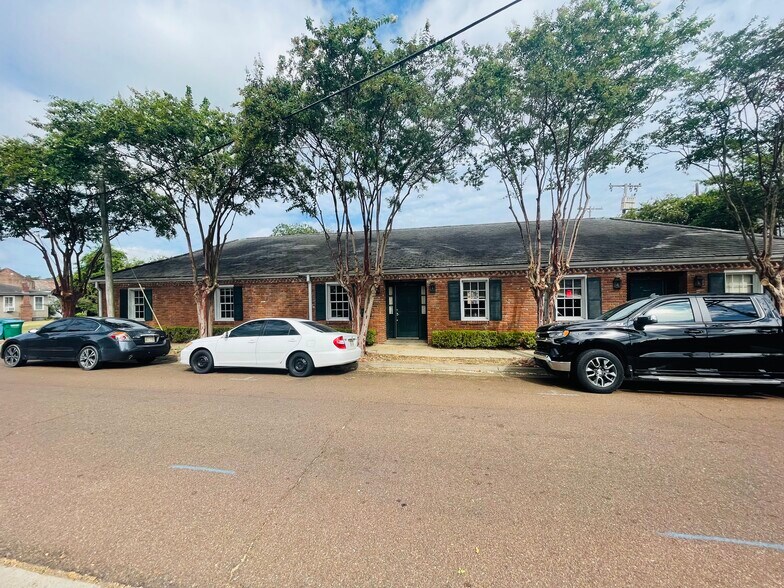 More Photos Of 202 S Wall St, Natchez Medical For Sale