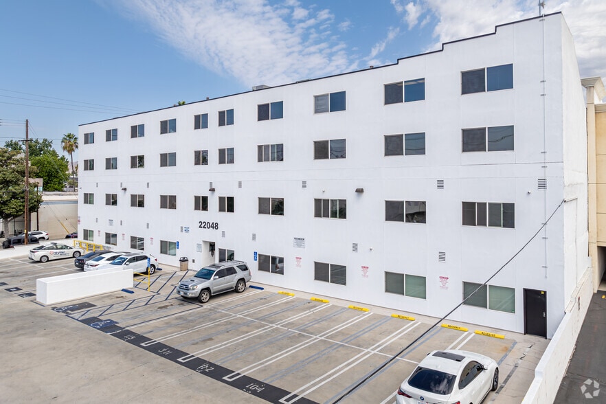 More Photos Of 22048 Sherman Way, Canoga Park Office For Lease