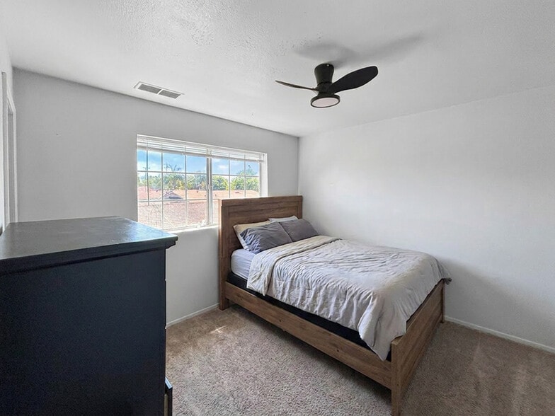 More Photos Of 204 Sunset Blvd, Hayward Apartments For Sale