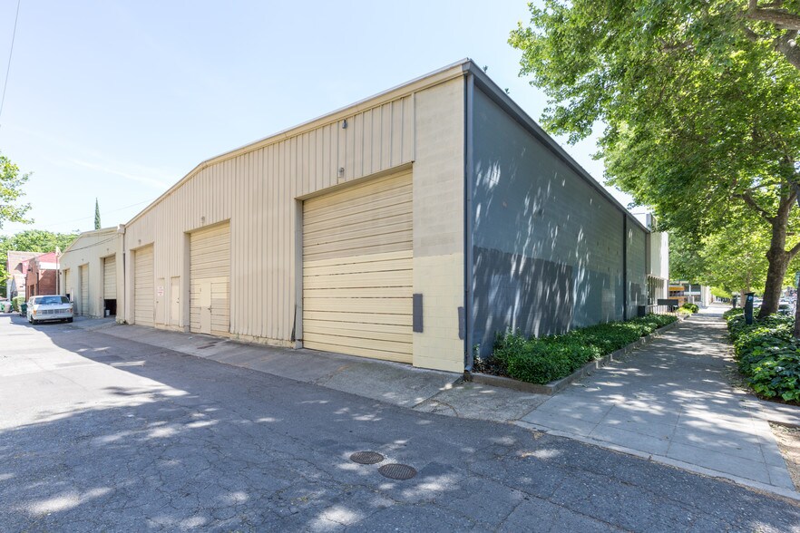 More Photos Of 1705-1715 I St, Sacramento General Retail For Lease