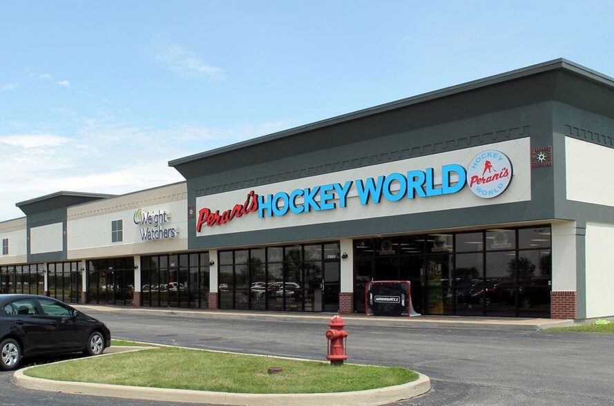 More Photos Of 7035-7401 E 96th St, Indianapolis Unknown For Lease