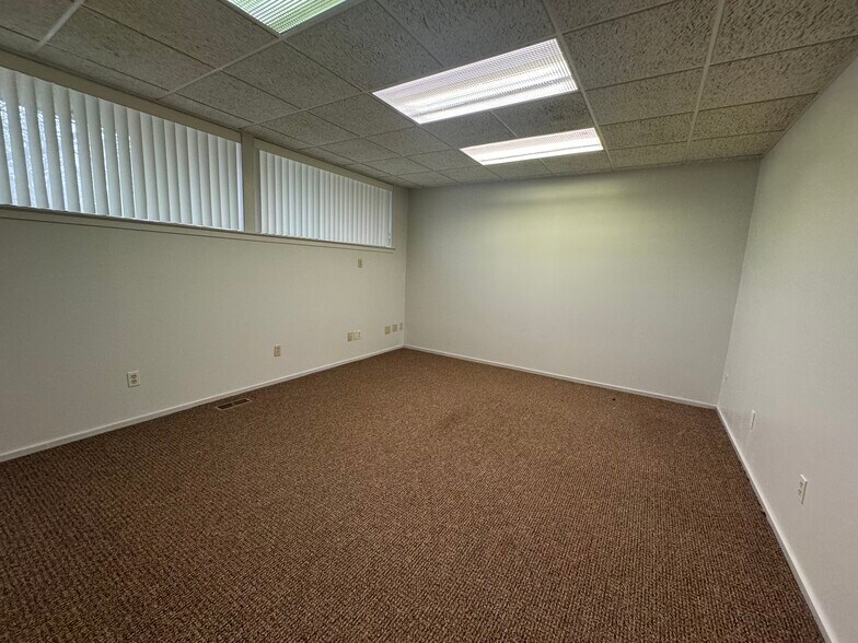 More Photos Of 500-516 W Court St, Flint Medical For Sale