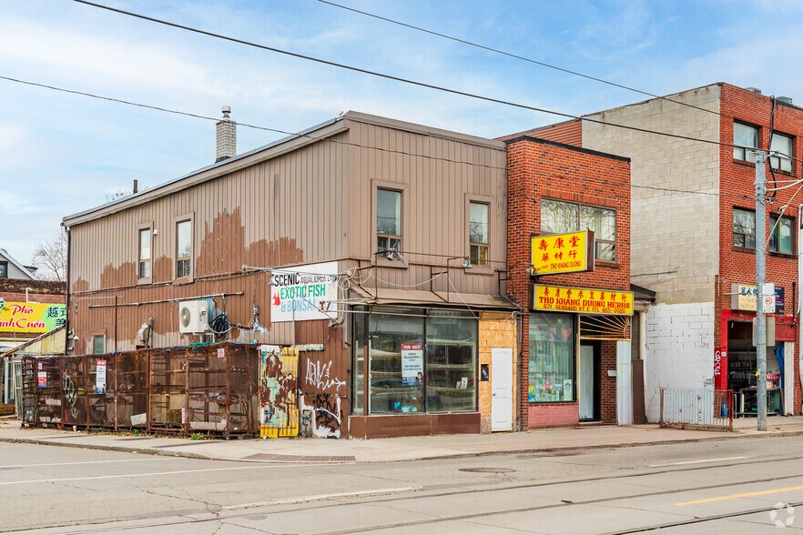 Primary Photo Of 673 Gerrard St E, Toronto Storefront Retail Residential For Sale