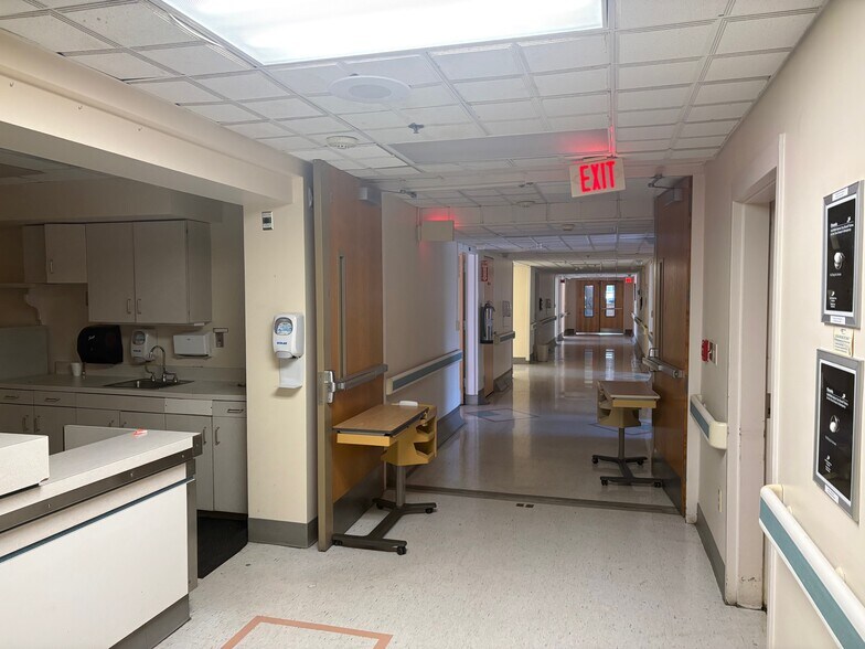 More Photos Of Hospital Adaptive Redevelopment Focus - Workforce & USC Student Housing, Union Flex For Sale