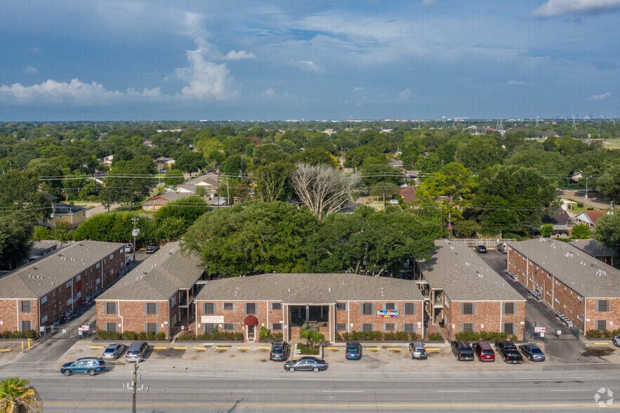 More Photos Of 3940 S Shaver St, Houston Apartments For Sale