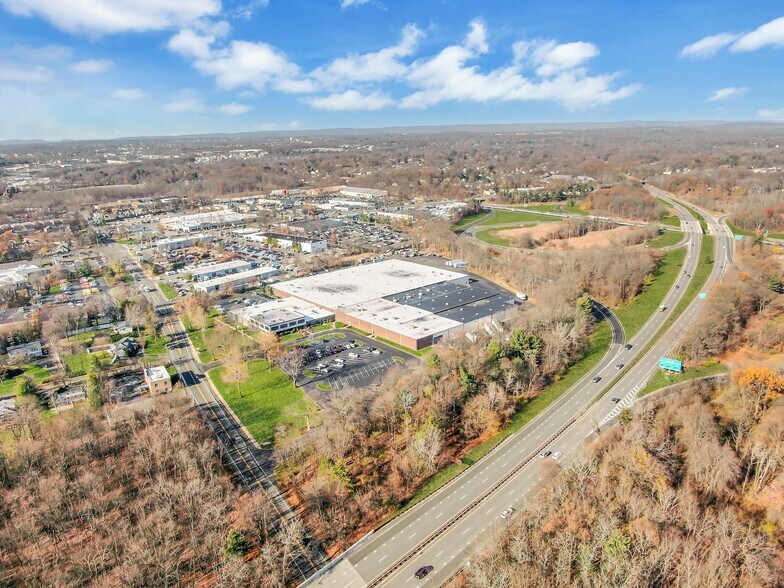 More Photos Of 240-260 W Nyack Rd, West Nyack Warehouse For Lease