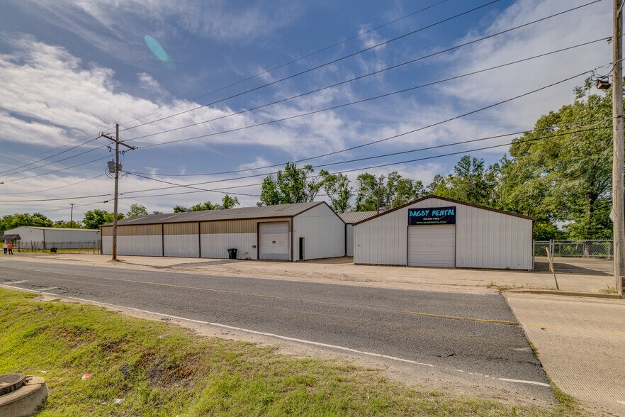 Primary Photo Of 1831 Old Natchitoches Rd, West Monroe Distribution For Sale