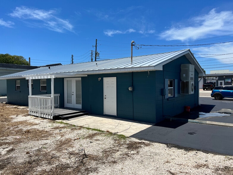 More Photos Of 4810 110th Ave, Pinellas Park Warehouse For Sale