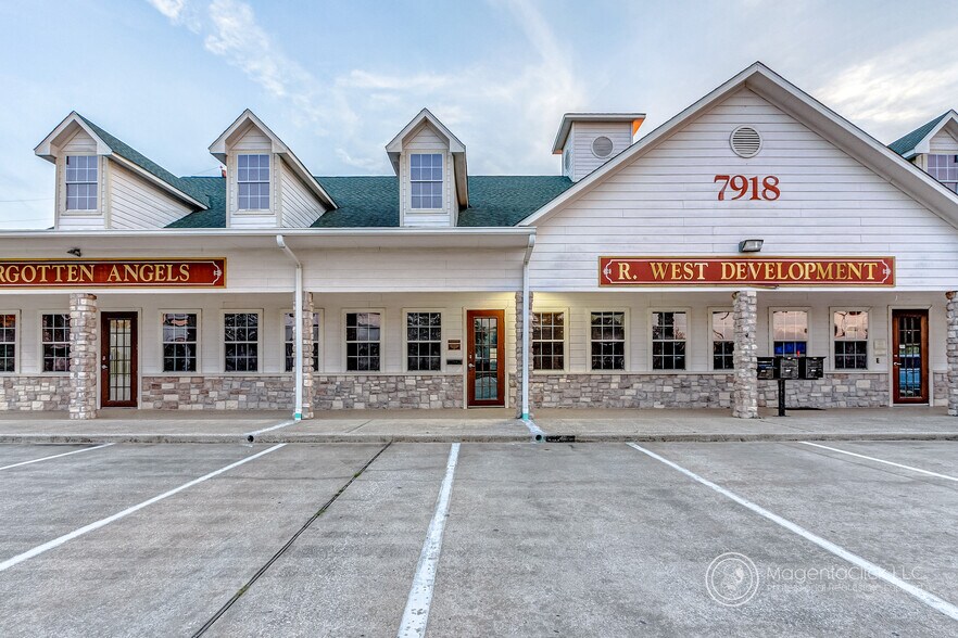 More Photos Of 7918 Broadway St, Pearland Unknown For Lease