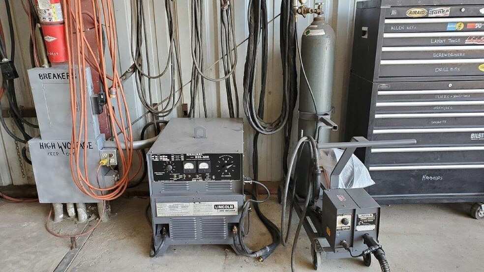 More Photos Of 41614 102nd St E, Palmdale Industrial For Lease