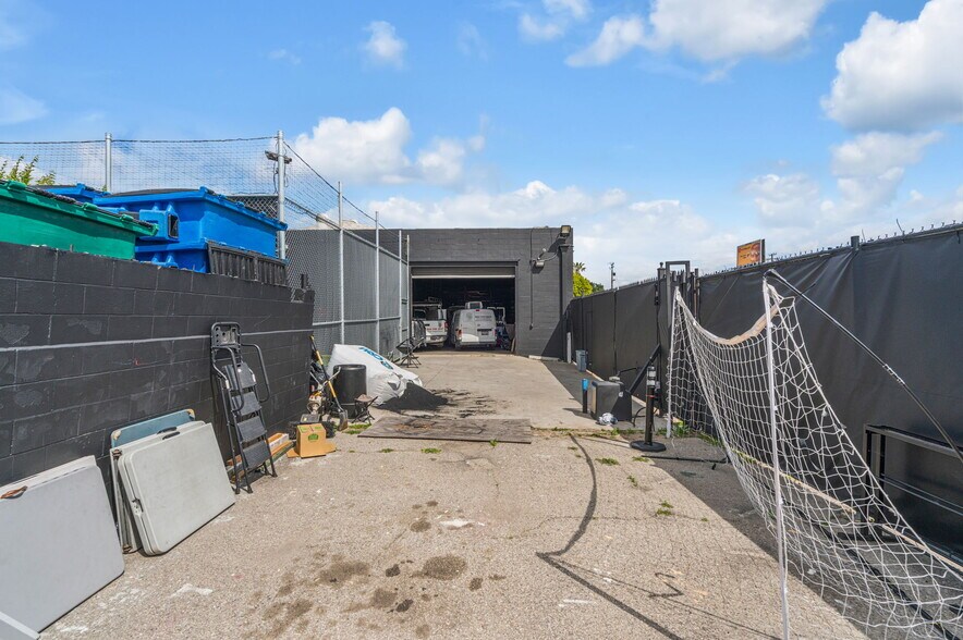 More Photos Of 3030 Martin Luther King Jr Blvd, Lynwood Freestanding For Lease