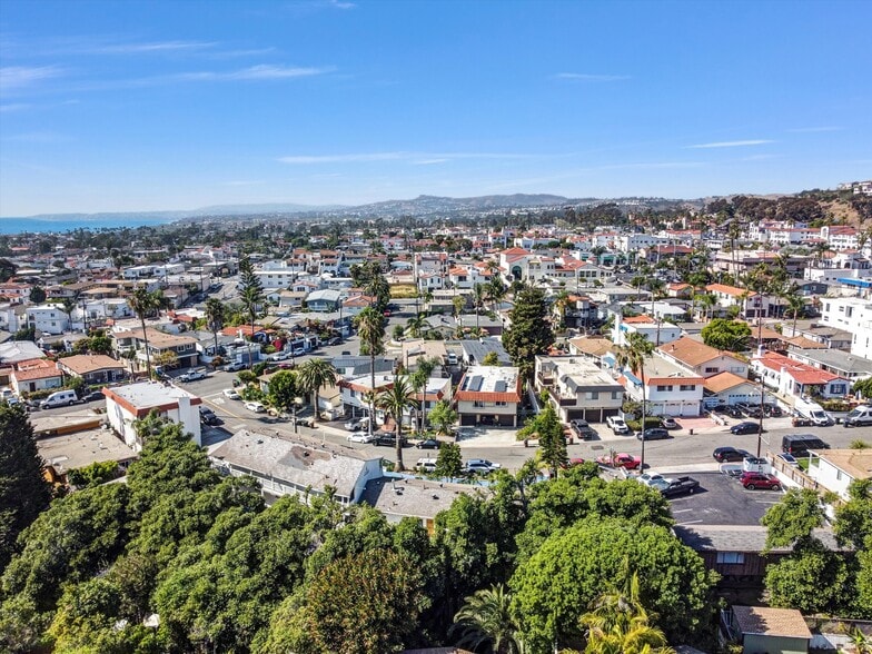 More Photos Of 135 Avenida Algodon, San Clemente Hotel For Sale