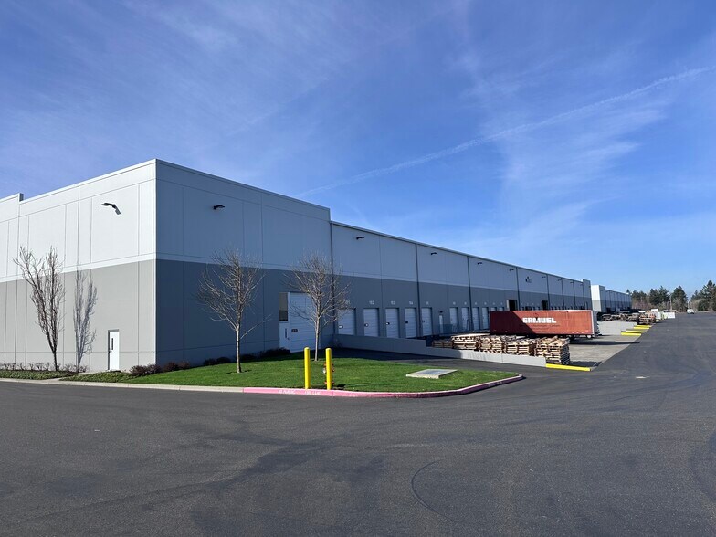 More Photos Of 106 SE 223rd Ave, Gresham Warehouse For Lease
