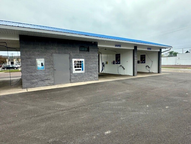 More Photos Of 212 S Poplar St, Berwick Carwash For Sale