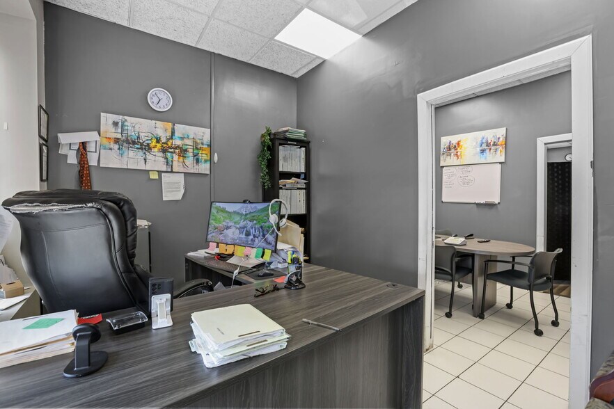 More Photos Of , Minneapolis General Retail For Sale