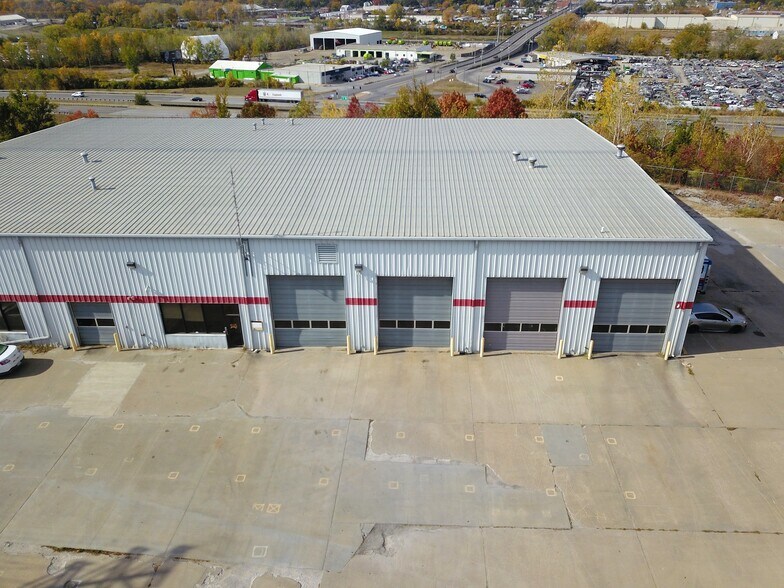 More Photos Of 8400 E Truman Rd, Kansas City Manufacturing For Sale