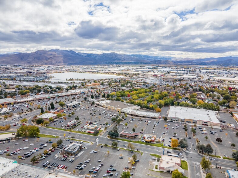 More Photos Of 593 E Prater Way, Sparks Restaurant For Sale