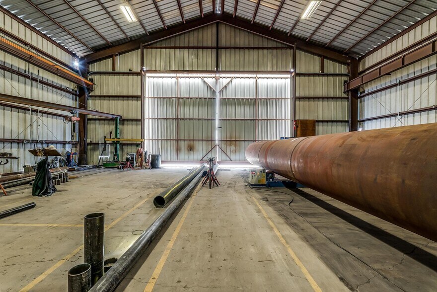 More Photos Of 520 Tradeway Dr, Mineral Wells Warehouse For Sale