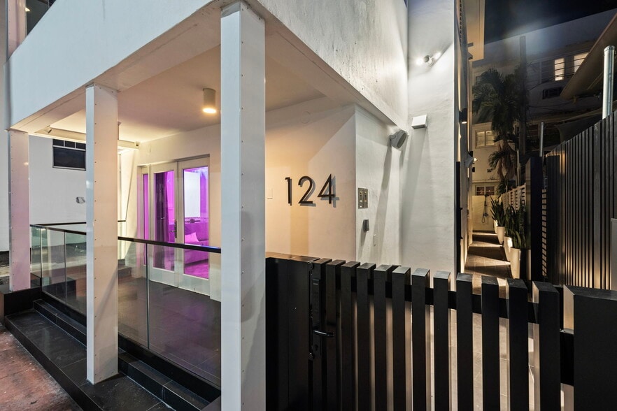 More Photos Of 124 11th St, Miami Beach Hotel For Sale