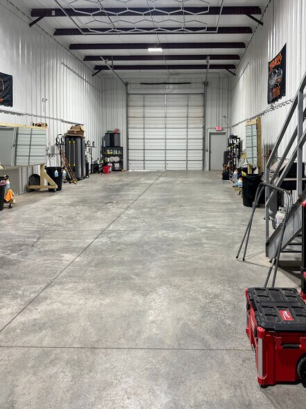 More Photos Of 3610 South County Rd, Midland Warehouse For Sale