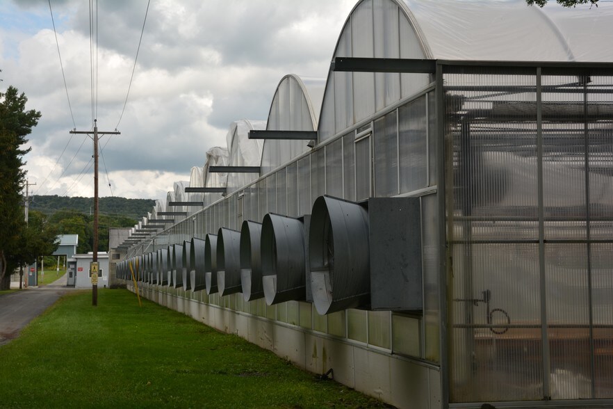 More Photos Of 1113 Herkimer Rd, Utica Distribution For Lease