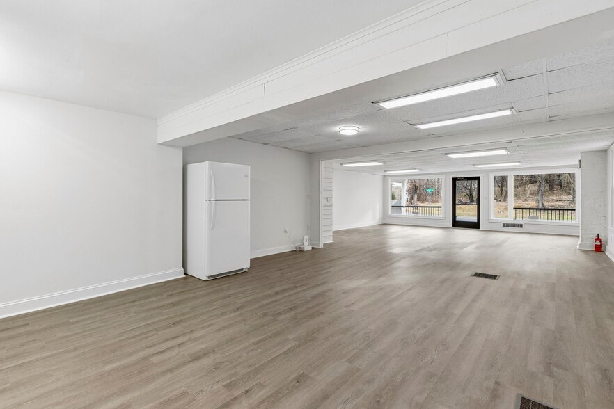 More Photos Of 1100 Calvary Rd, Churchville Flex For Lease