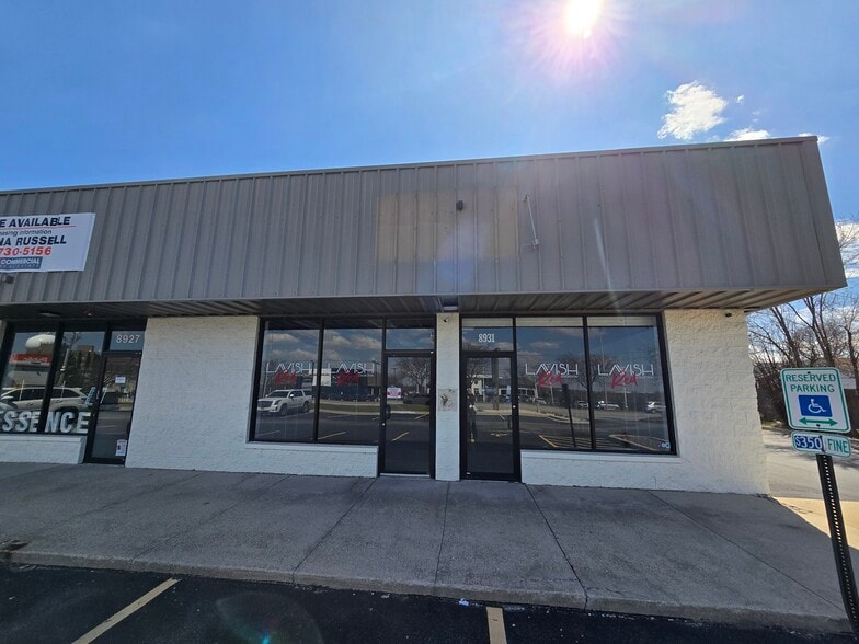 More Photos Of 8901 W 159th St, Orland Hills Self Storage For Lease