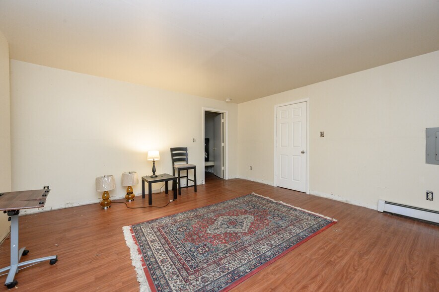 More Photos Of 122 S Rosewell Ave, South Amboy Apartments For Sale