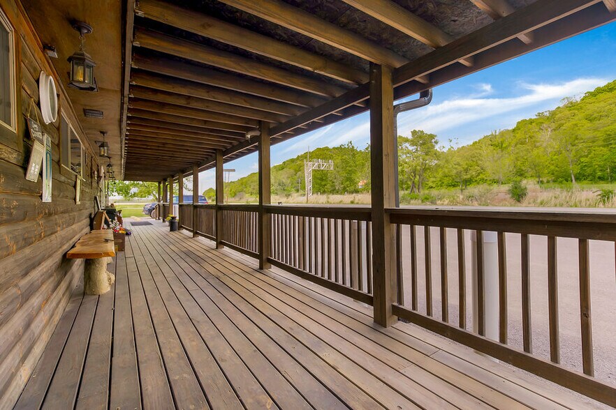 More Photos Of 24200 MO-45, Rushville Flex For Sale