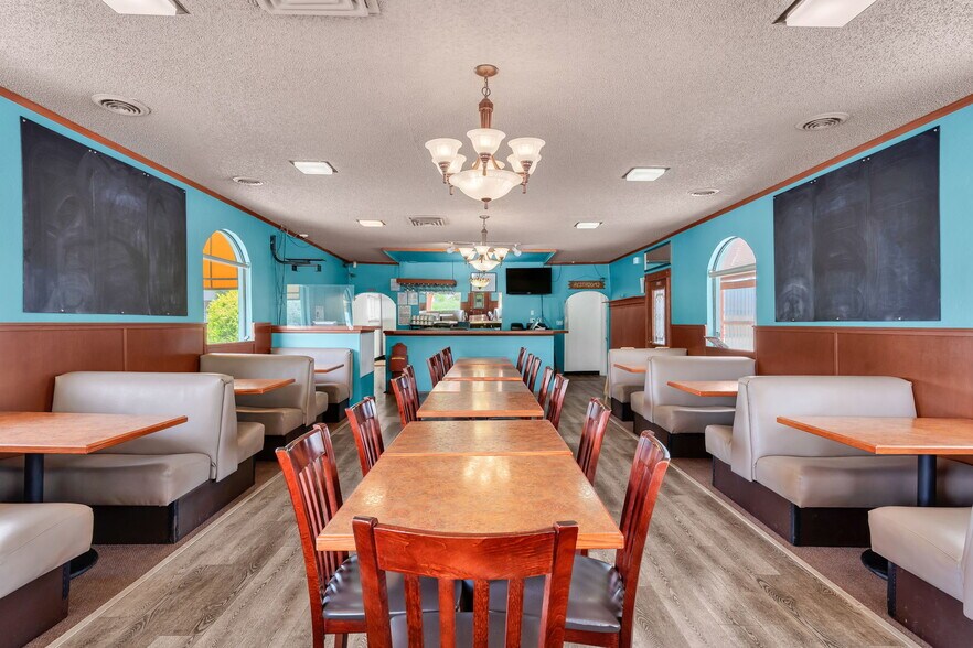 More Photos Of 2301 E Main St, Canon City General Retail For Sale