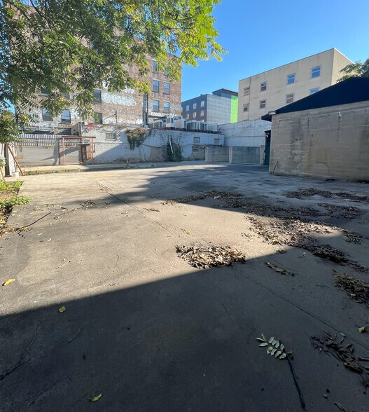 More Photos Of 128 32nd St, Brooklyn Land For Lease