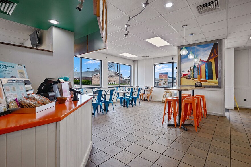 More Photos Of 1951-1981 S 8th St, Wisconsin Rapids General Retail For Sale