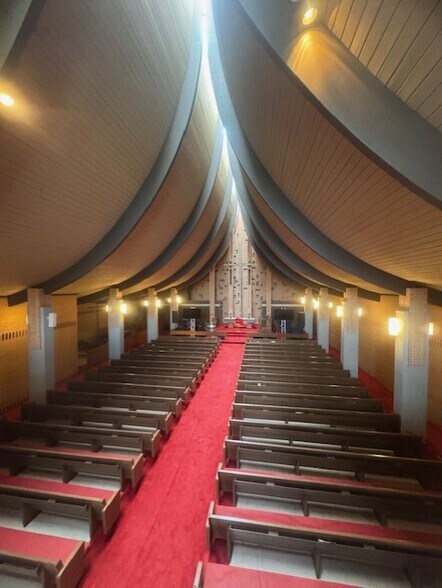 More Photos Of 8635 Glen Valley Dr, Houston Religious Facility For Sale