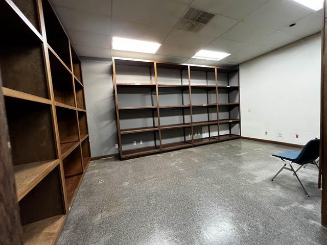 More Photos Of 805 Park Ave, Beaver Dam Industrial For Lease