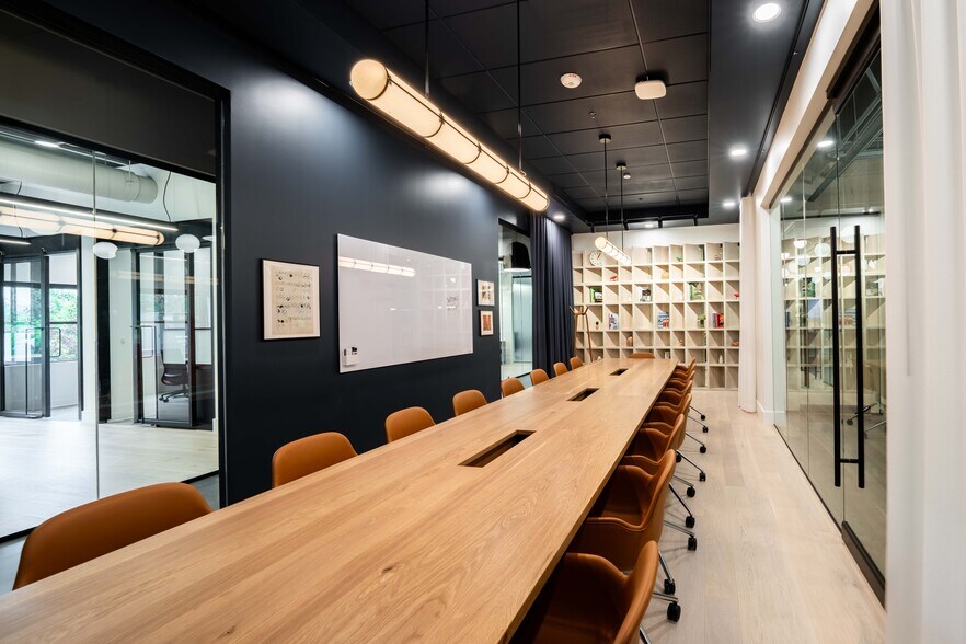 More Photos Of 501 SW Hill St, Bend Coworking Space