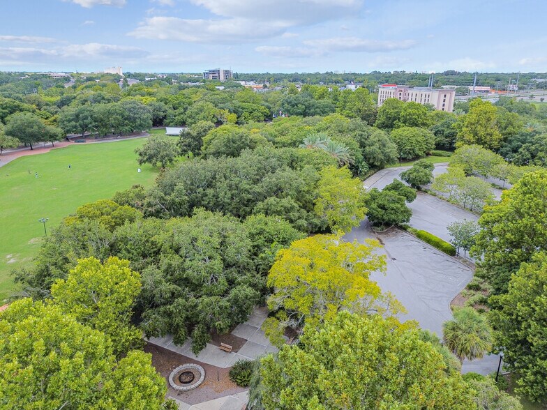 More Photos Of 300 E Bay Dr, Largo Office For Sale