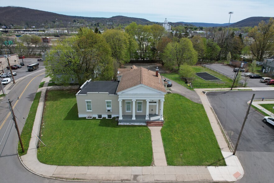 More Photos Of 28 Frederick St, Binghamton Office Residential For Sale