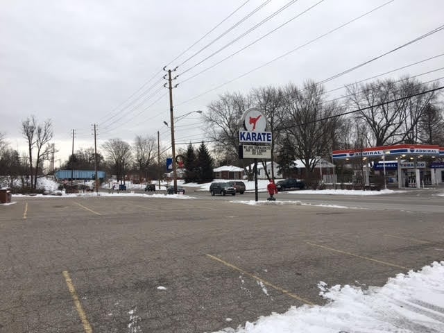 More Photos Of 8758 Crawfordsville Rd, Indianapolis Freestanding For Sale