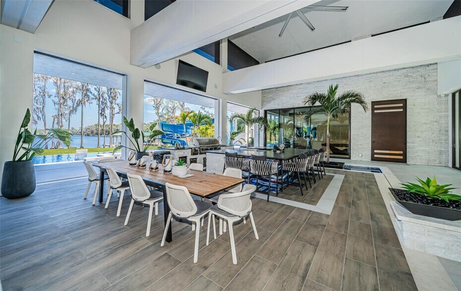 More Photos Of 18725 Jiretz Rd, Odessa Flex For Sale