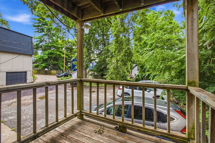 More Photos Of 1109 W 40th St, Kansas City Apartments For Sale