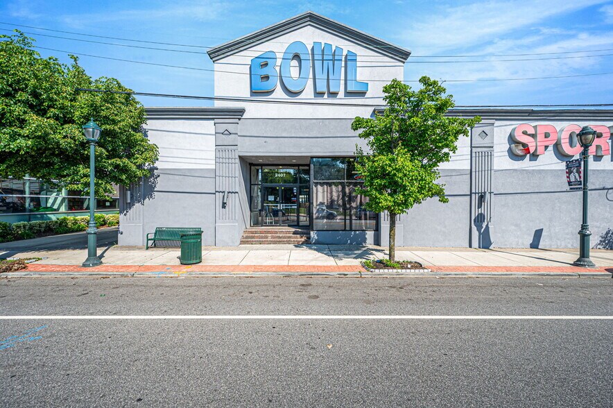 More Photos Of 2407 Grand Ave, Baldwin Bowling Alley For Sale
