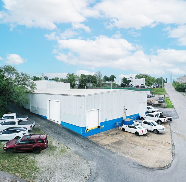 More Photos Of 11445 Warnen Rd, Maryland Heights Warehouse For Sale