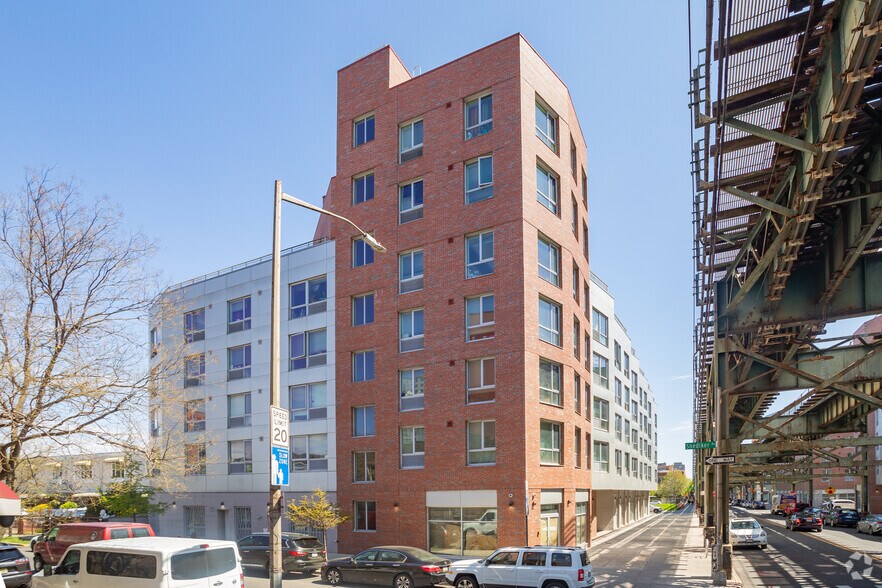 Primary Photo Of 463 Livonia Ave, Brooklyn Apartments For Lease