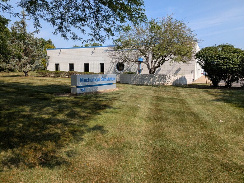 Primary Photo Of 745-755 Phoenix Dr, Ann Arbor Research And Development For Lease