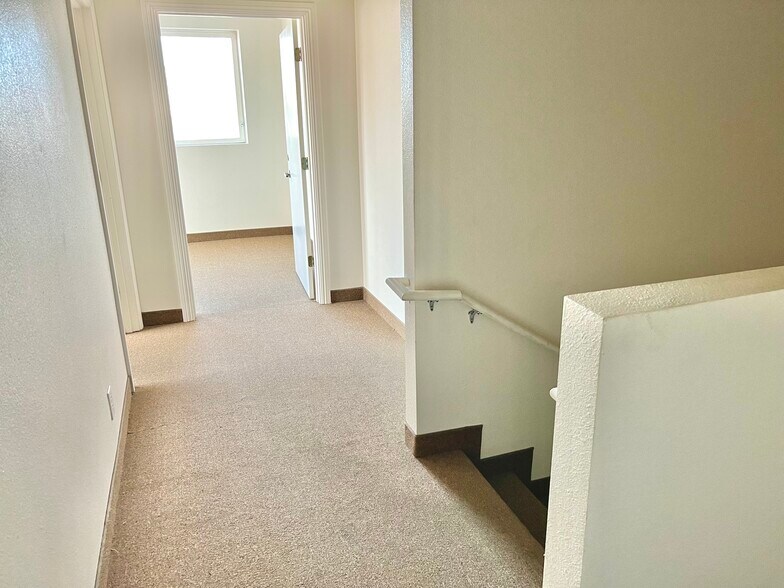 More Photos Of 4888 Cecile Ave, Las Vegas Warehouse For Lease