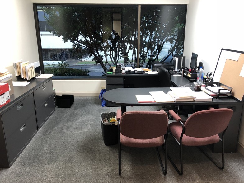 More Photos Of 2707 Buford Hwy, Atlanta Office For Sale