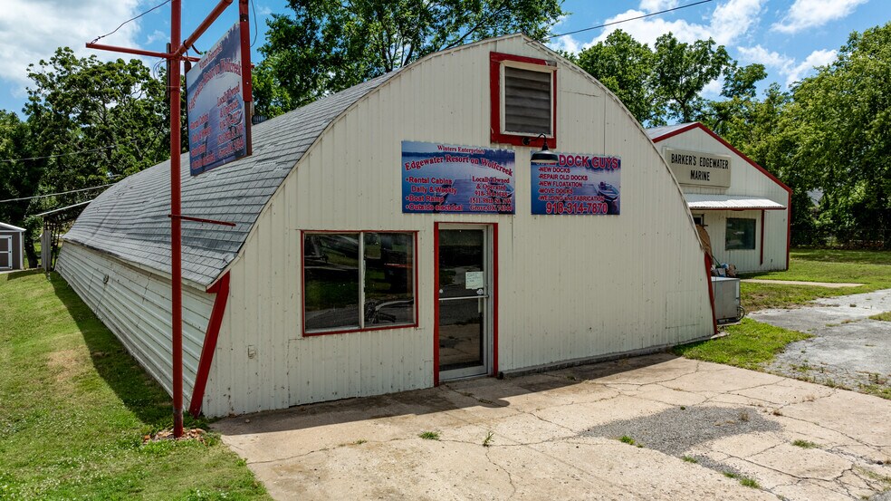 More Photos Of 1511 98th St NW, Grove Storefront For Sale