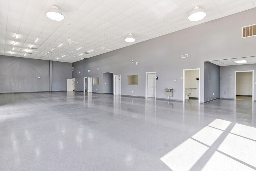More Photos Of 6632 Elva St, Milton Industrial For Lease