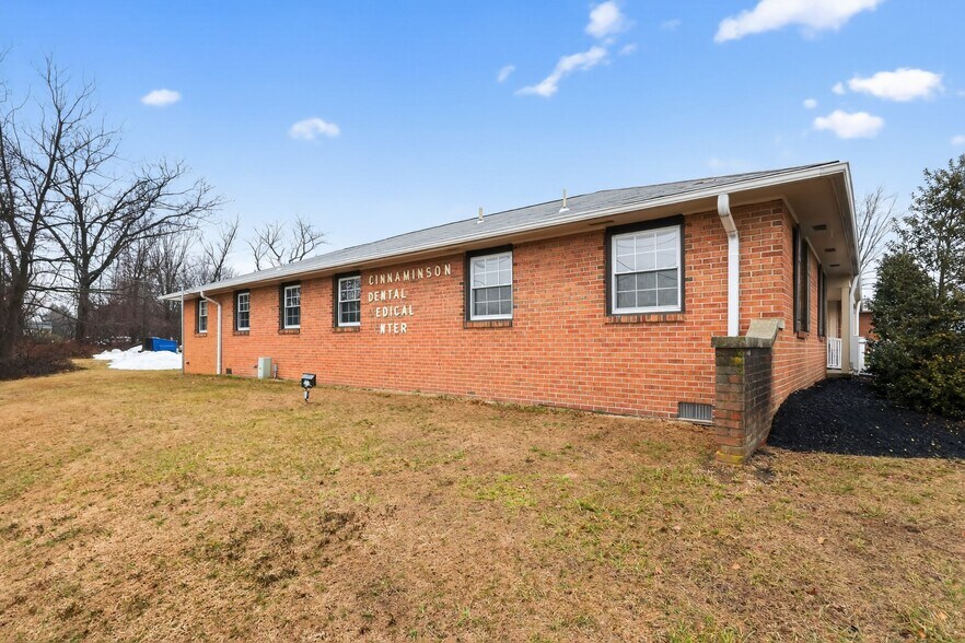 More Photos Of 1701 Wynwood Dr, Cinnaminson Medical For Sale