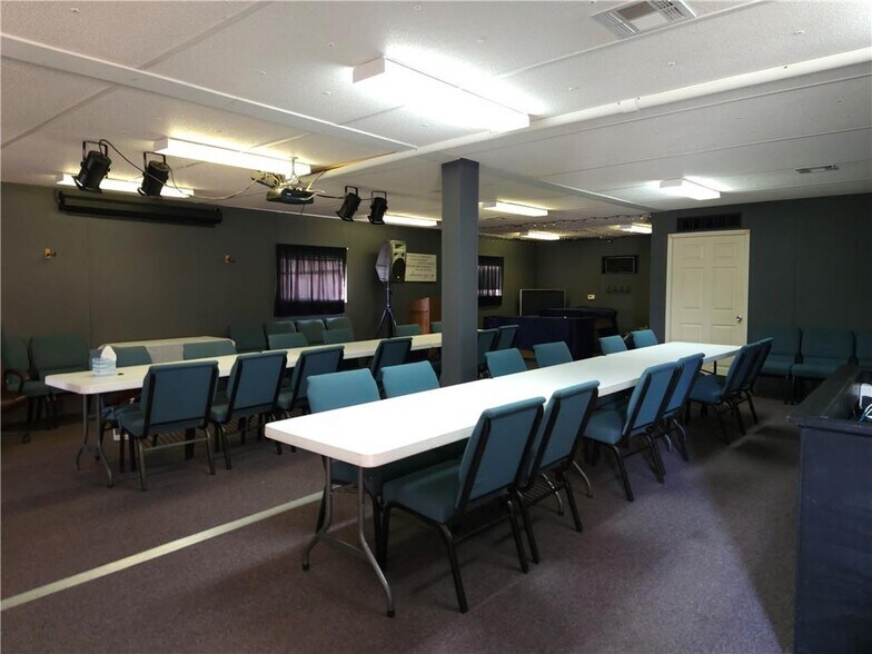 More Photos Of 4144 Old Austell Rd, Powder Springs Religious Facility For Lease